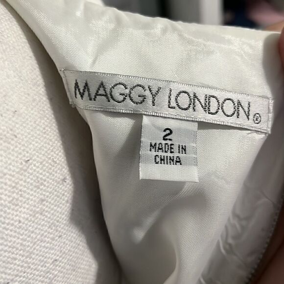 Maggy London - Black White Floral Dress - 2 - Picture 4 of 4